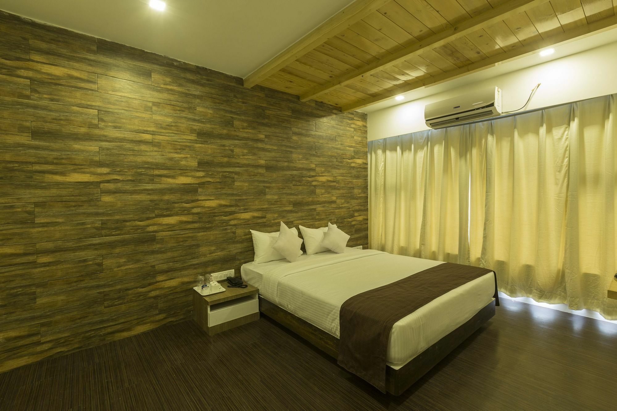Oyo 78245 Collection O Hotel Crown Inn Navi Mumbai Buitenkant foto