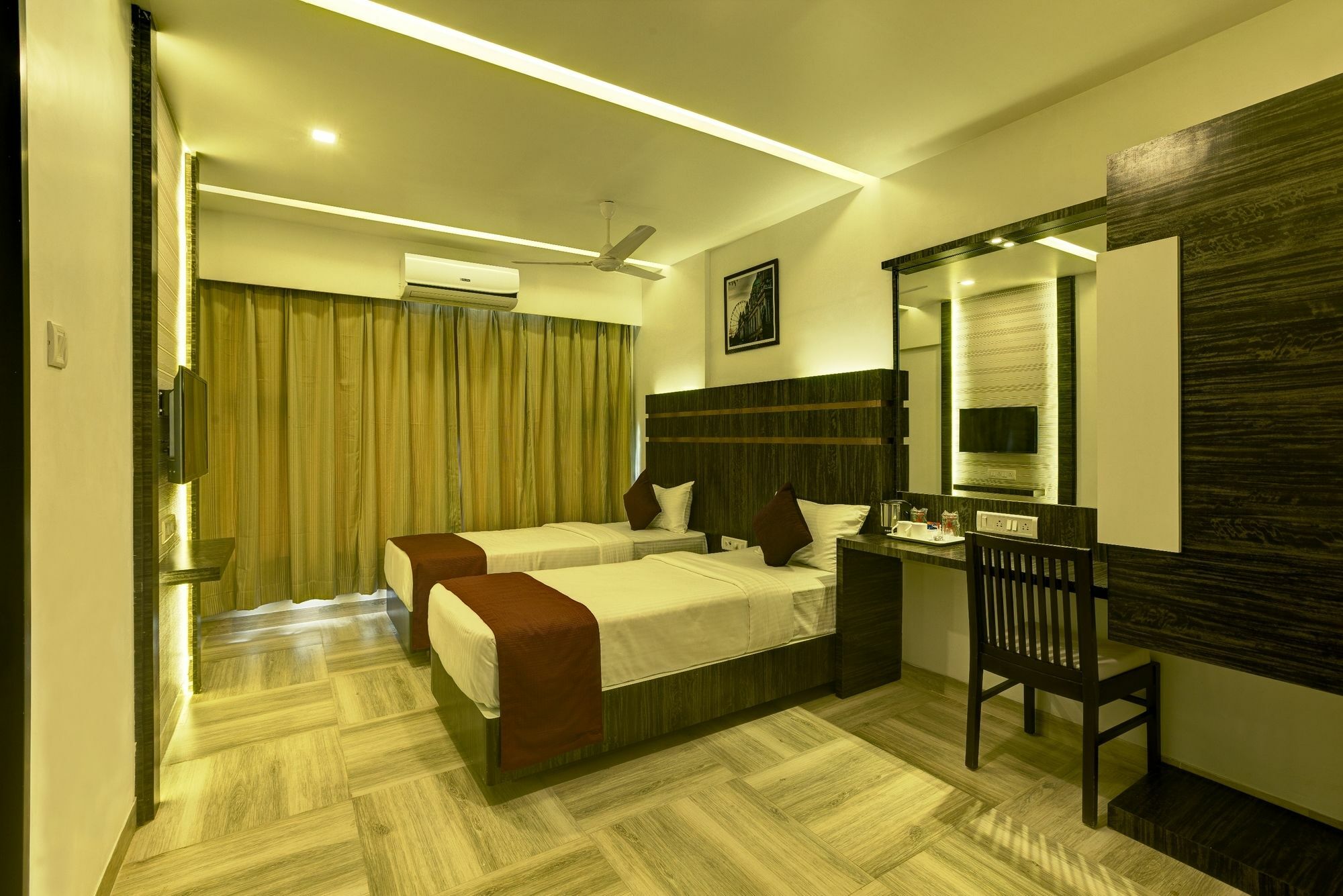 Oyo 78245 Collection O Hotel Crown Inn Navi Mumbai Buitenkant foto