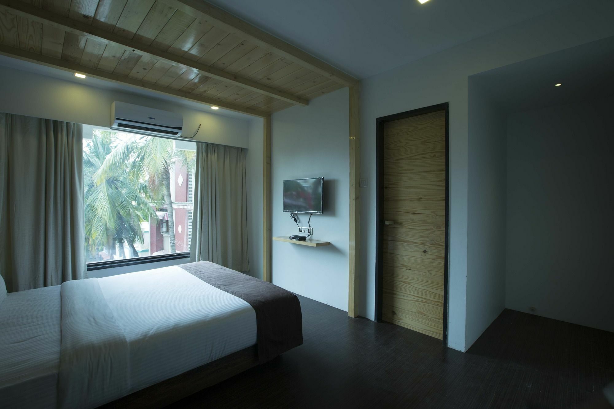 Oyo 78245 Collection O Hotel Crown Inn Navi Mumbai Buitenkant foto