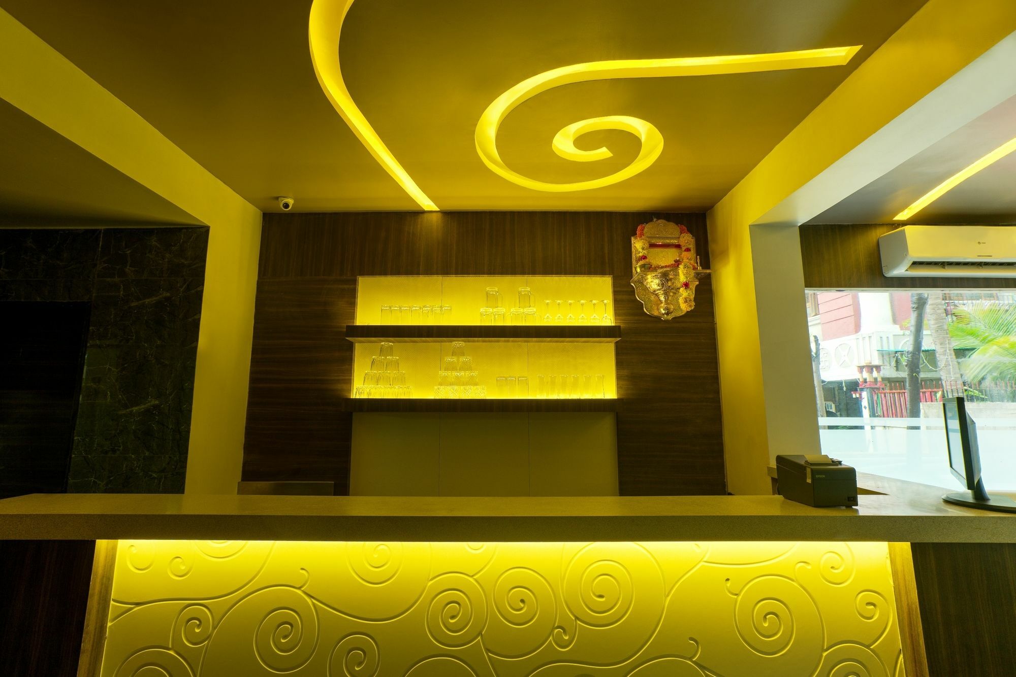 Oyo 78245 Collection O Hotel Crown Inn Navi Mumbai Buitenkant foto