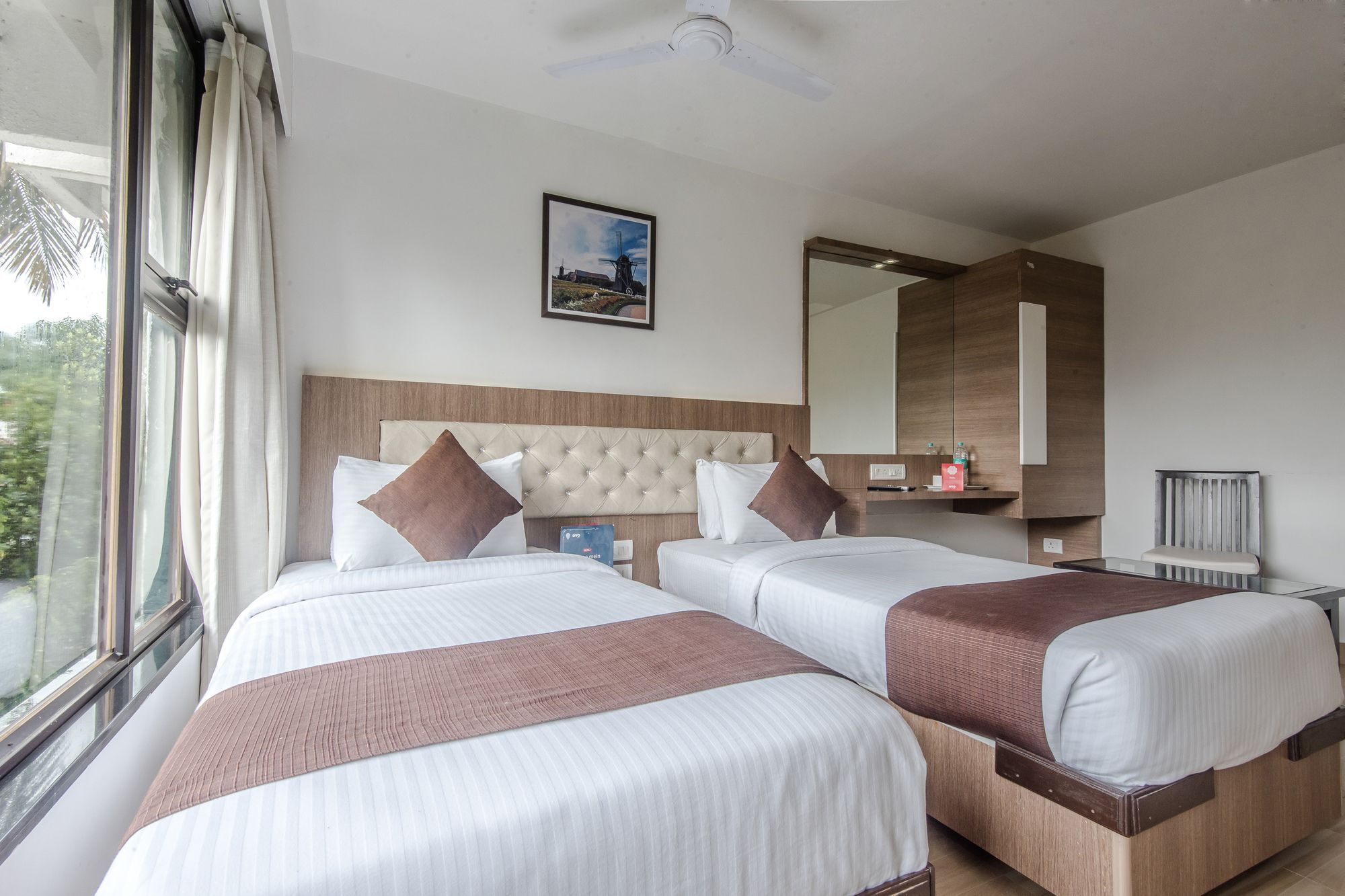 Oyo 78245 Collection O Hotel Crown Inn Navi Mumbai Buitenkant foto
