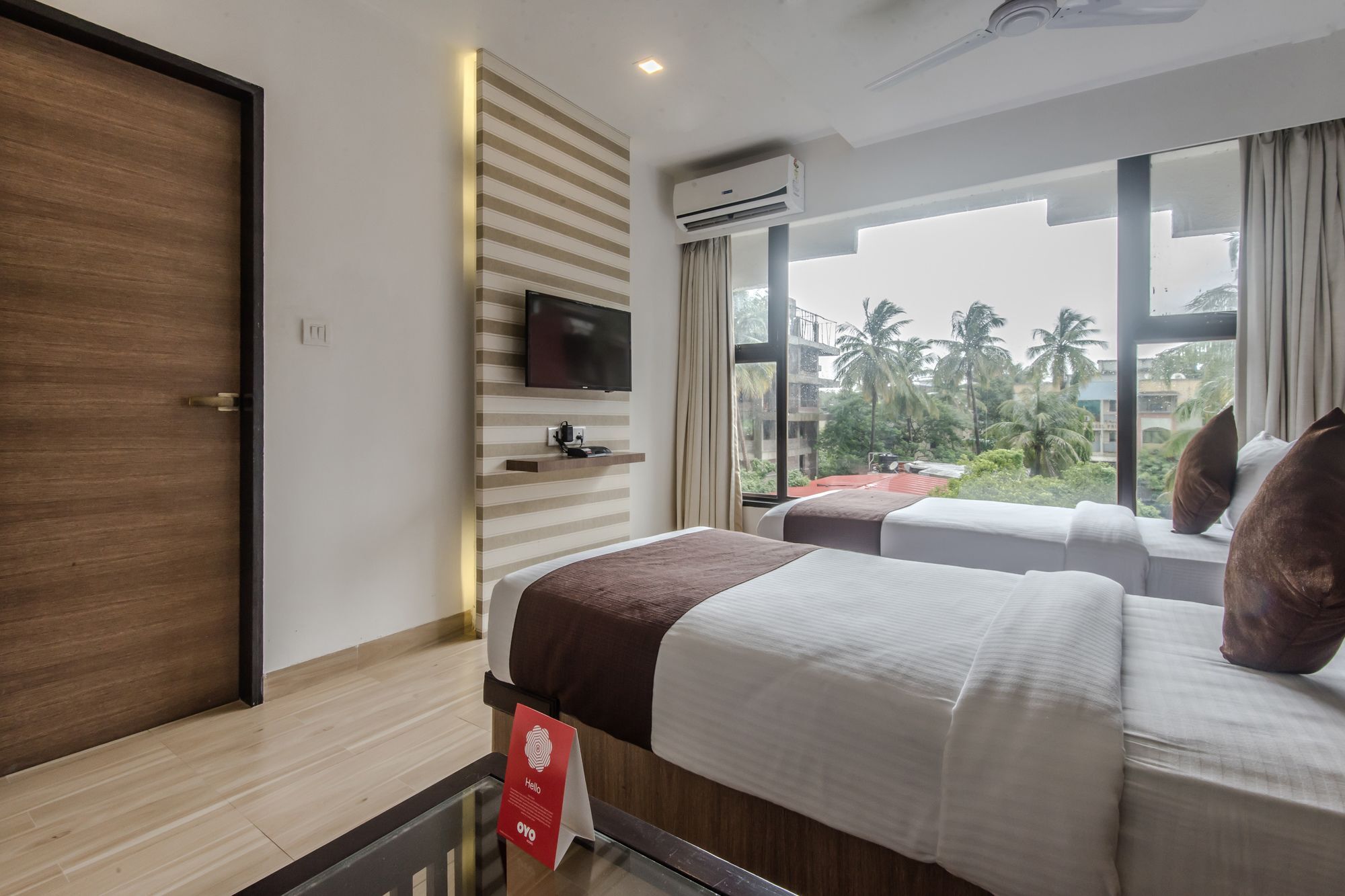 Oyo 78245 Collection O Hotel Crown Inn Navi Mumbai Buitenkant foto